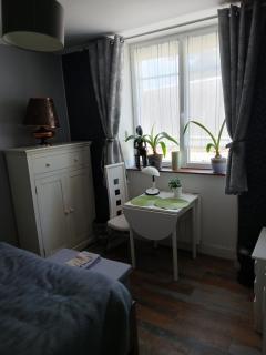 Chambre "Bleue" à l'étage bien équipée chez Fred - Gorron - 8