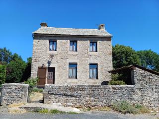 Gîte LES LILAS de RECOULES - Le Massegros - 0