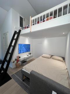 Cozy and modern studio house - 1