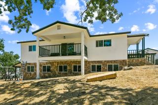 Desert Mountain Escape with Private Hot Tub A home - Tehachapi - 4