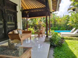 A Lush Tropical Villa in Ubud Rice Fields - 6