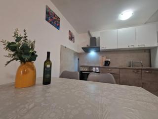 Apartment Petunia Baška - 2