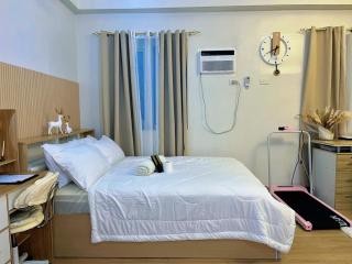 Auberge Condotels B at SMDC Hope Residences - Trece Martires - 9