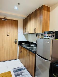One Bedroom Family Suite with Balcony MOA Shore 3 - Manila - 4