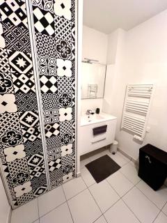 2-room apartment, bright balcony - Nice - 2