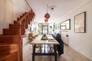 3BR Villa with Garden & Terrace in Kadikoy - 5