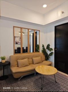 Luxhomme 3 Bed Condo with Balcony City Moutain View - Baguio - 5