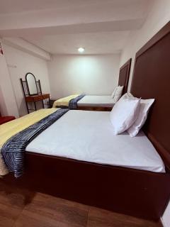 Shiny cot Triple - Nuwara Eliya - 1