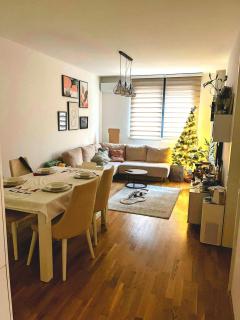 Treehouse - Novi Sad - 0