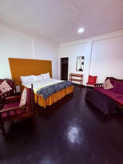 shiny cot Triple room with lake view - Nuwara Eliya - 5