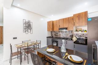 Cocoon in Gueliz, Netflix, IPTV - 7