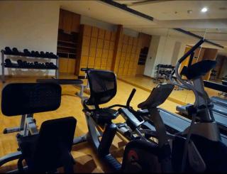High Rise Royal Luxury 2 BHK with Private Patio - Gurgaon - 4