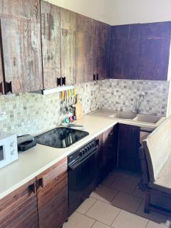 Quiet Villa Near Berat - Scenic Balcony & Garden - 6