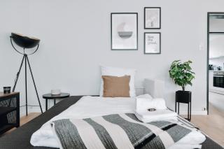 NASA Homes ruhiges Apartment WLAN Arbeitsplatz Balkon Hotelbetten - 1