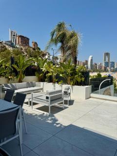 Luxury Beachfront Villa with Private Pool by Leo Apartments - Benidorm - 8