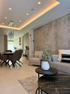 Luxury Beachfront Villa with Private Pool by Leo Apartments - 4