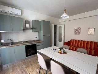 Bright renovated apartment - 2