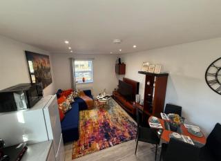 1 Bedroom Apartment Market Street Watford - Watford - 2