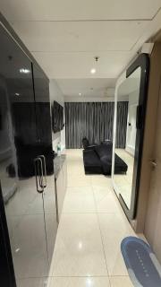 The Classic Contrast Black & White HighRise Studio - Gurgaon - 7