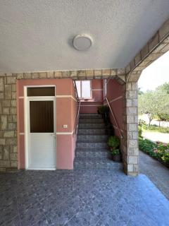 Apartmani Zlatičanin - Sutomore - 8
