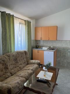 Apartmani Zlatičanin - Sutomore - 2