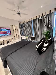 Zebra Luxe Loft Studio with patio - Gurgaon - 9