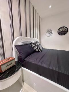 Zebra Luxe Loft Studio with patio - Gurgaon - 4