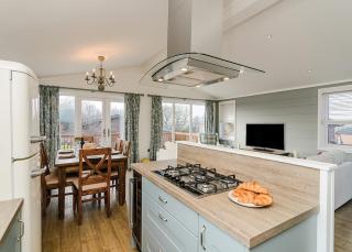 Canterbury Reach Lodge Retreat - Petham - 4