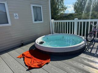 Tattershall caravan with private hot tub - Moffat - 3