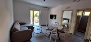 Apartmani Aki 1 - Sutomore - 0