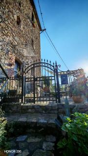 the little house of arcola in the medieval walls - 3