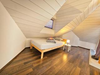 Sky View Innsbruck Apartment - 5