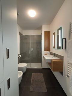 Bright Apartment with Balcony - Navigli Milan - 4