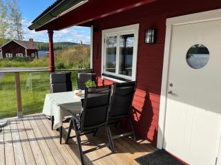 Sommarstuga med sjötomt och brygga - 3