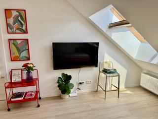 Meridian Bratislava - Stylish Brand New Apartment in the City Center & Free Garage Parking - Bratislava - 2