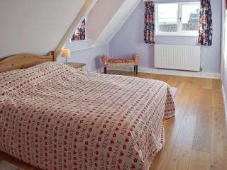 Granary Cottage - Bentley - 1