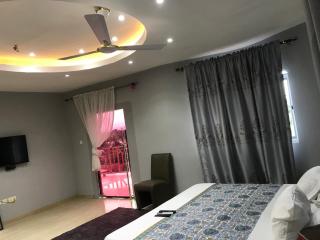 The Royal Hawk Hotel - Kpandu - 1