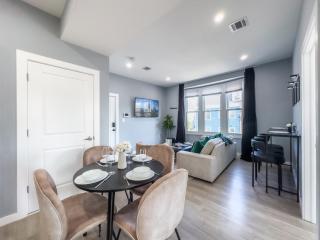 Stylish Secret, 1 FREE Parking, Sleeps 8, Walk to train and Red Bull Arena, 20 Percent OFF - Harrison - 4