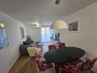 Charming Apartment Mari Žnjan - 3