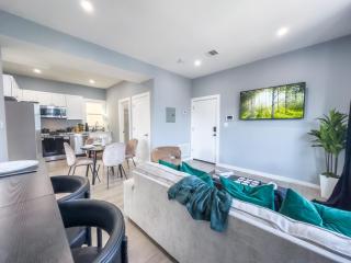 Stylish Secret, 1 FREE Parking, Sleeps 8, Walk to train and Red Bull Arena, 20 Percent OFF - Harrison - 8