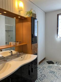 Chambre, terrasse et piscine de l'Impasse du Pressoir - Le Crès - 7