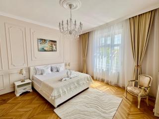 Louvre by Masterpiece Apts - Lux & Confort Central - Timişoara - 0