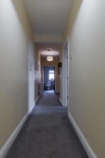 Stylish 2BR Flat with Free Parking near WBA Zone - Birmingham - 3