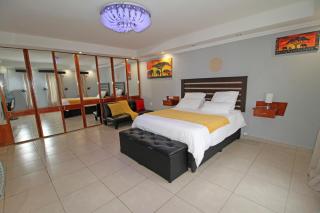 Delightful 4 Bedroom Flat in Germiston with WI-FI - Germiston - 3
