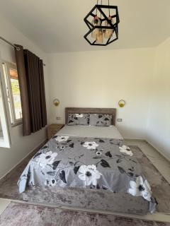 Bujtina4A Rrenc - - 7