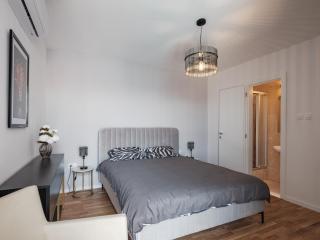 Villa Aea Del Mare Apartments - Trogir - 1
