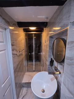 The Courtyard Lodge - Hitchin - 2