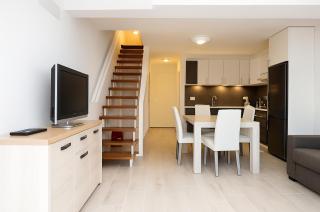 Centric Pool View Bungalow - 9