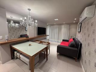 Apartamento com Piscina no Centro e a poucos metros do mar de Torres -RS - 8