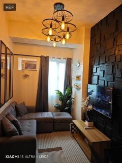 2- Bedroom Luxury Condo UnitLuxHomme - Manila - 9